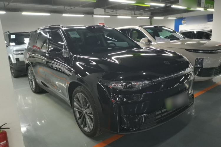 Used Leapmotor C16 2026 Extended-Range 280 LiDAR Zhizun Edition 6 Seats Front Right 45 Deg