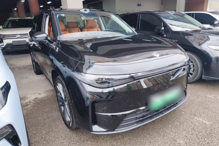 Used Leapmotor C16 2026 Extended-Range 280 LiDAR Zhizun Edition 6 Seats Front Right 45 Deg
