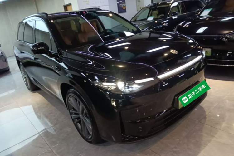 Used Leapmotor C16 2026 Extended-Range 280 LiDAR Zhizun Edition 6 Seats Front Right 45 Deg