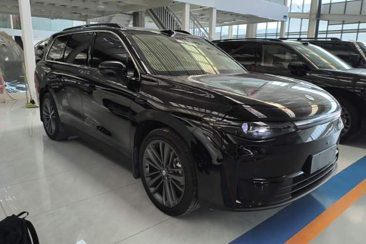 Used Leapmotor C16 2026 All-Electric 630 LiDAR Zhizun Edition 6 Seats Front Right 45 Deg