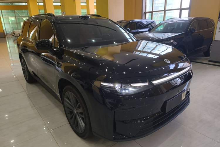 Used Leapmotor C16 2026 Extended-Range 280 LiDAR Zhizun Edition 6 Seats Front Right 45 Deg