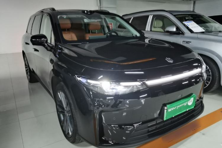 Used Leapmotor C16 2026 Extended-Range 280 LiDAR Zhizun Edition 6 Seats Front Right 45 Deg