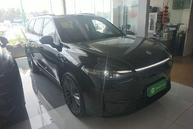 Used Leapmotor C16 2026 Extended-Range 280 LiDAR Zhizun Edition 6 Seats Front Right 45 Deg
