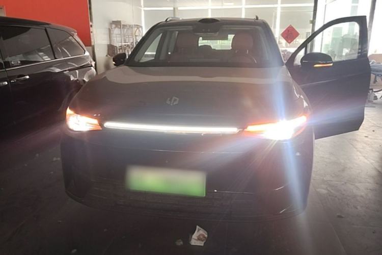 Used Leapmotor C16 2026 Extended-Range 280 LiDAR Zhizun Edition 6 Seats Front