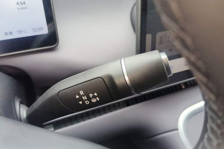 Used Leapmotor C16 2026 All-Electric 630 LiDAR Version 6-Seater Gear Lever