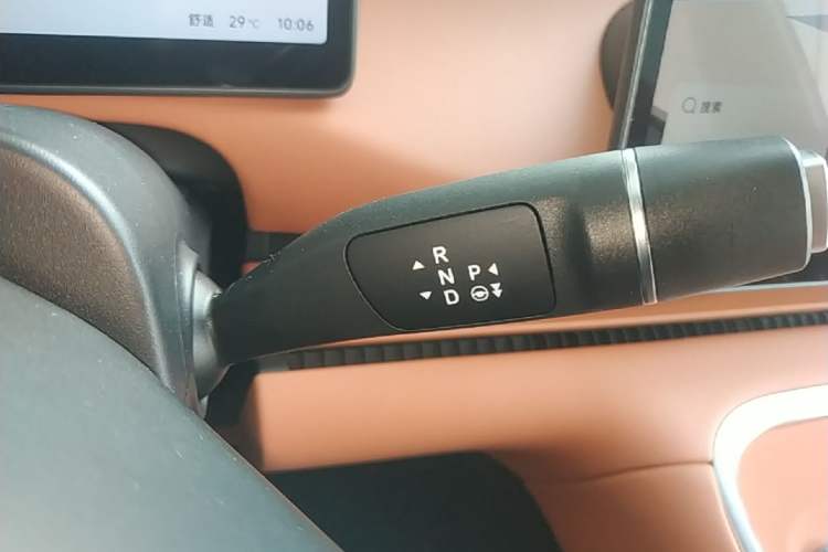 Used Leapmotor C16 2026 All-Electric 630 LiDAR Zhizun Edition 6 Seats Gear Lever