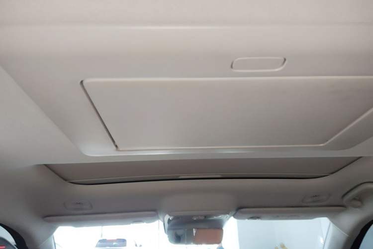 Used Leapmotor C16 2026 Extended-Range 280 LiDAR Zhizun Edition 6 Seats Headliner