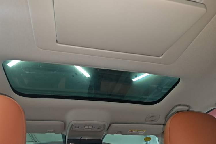 Used Leapmotor C16 2026 Extended-Range 280 LiDAR Zhizun Edition 6 Seats Headliner