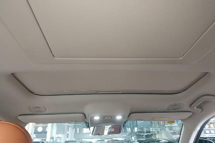 Used Leapmotor C16 2026 Extended-Range 280 LiDAR Zhizun Edition 6 Seats Headliner