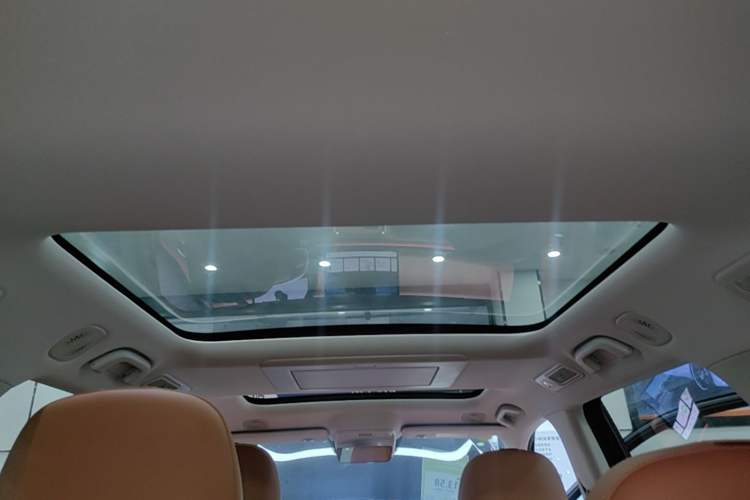 Used Leapmotor C16 2026 Extended-Range 280 LiDAR Zhizun Edition 6 Seats Headliner