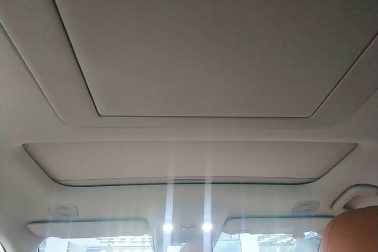 Used Leapmotor C16 2026 All-Electric 630 LiDAR Zhizun Edition 6 Seats Headliner