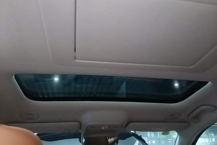 Used Leapmotor C16 2026 Extended-Range 280 LiDAR Zhizun Edition 6 Seats Headliner