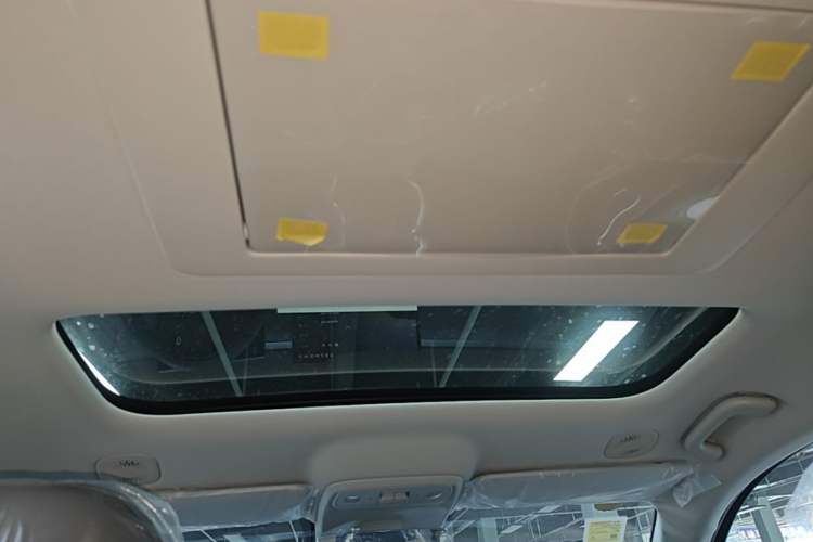 Used Leapmotor C16 2026 Extended-Range 280 LiDAR Zhizun Edition 6 Seats Headliner