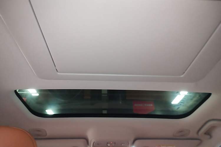 Used Leapmotor C16 2026 Extended-Range 280 LiDAR Zhizun Edition 6 Seats Headliner