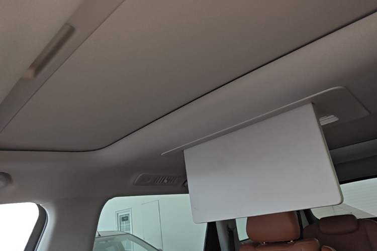 Used Leapmotor C16 2026 Extended-Range 280 LiDAR Zhizun Edition 6 Seats Headliner