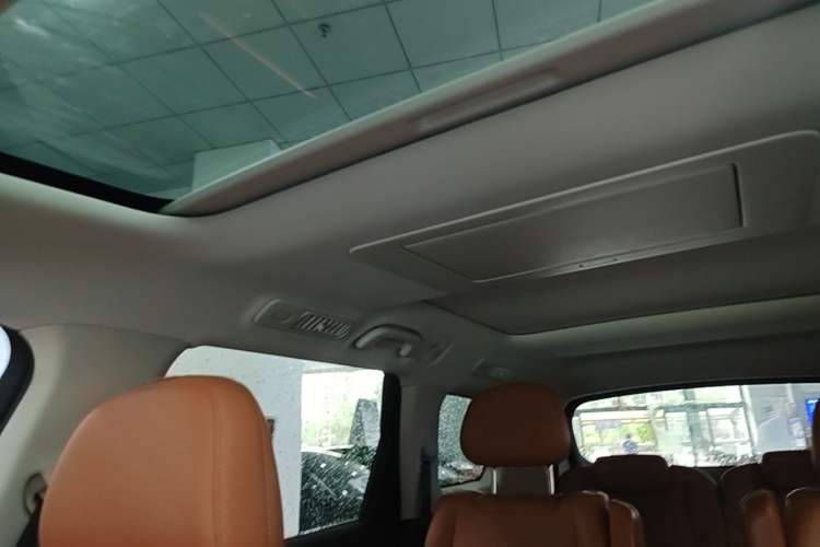 Used Leapmotor C16 2026 Extended-Range 280 LiDAR Zhizun Edition 6 Seats Headliner