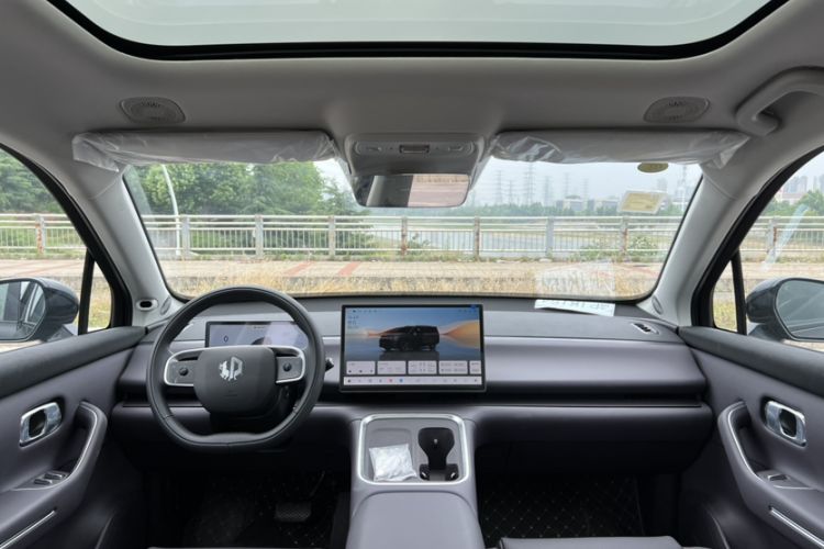 Used Leapmotor C16 2026 Extended-Range 280 LiDAR Zhizun Edition 6 Seats Interior 1