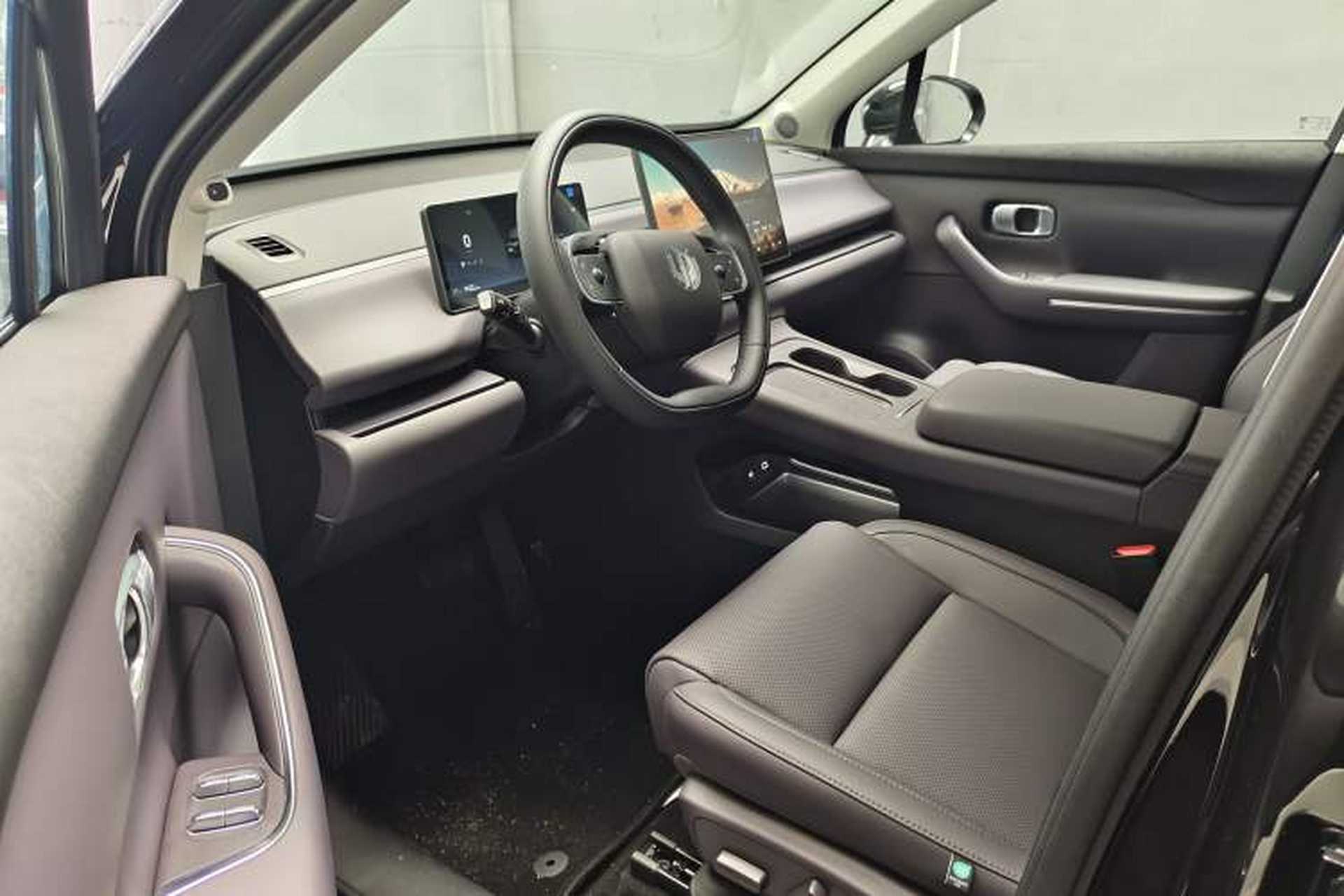 Used Leapmotor C16 2026 All-Electric 580 Prestige 6-Seater Interior 1
