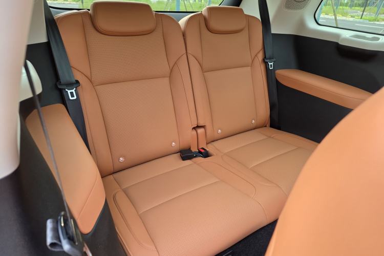Used Leapmotor C16 2026 Extended-Range 280 LiDAR Zhizun Edition 6 Seats Interior 12