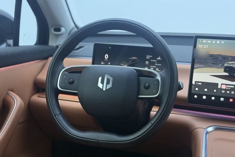 Used Leapmotor C16 2026 Extended-Range 280 LiDAR Zhizun Edition 6 Seats Interior 2