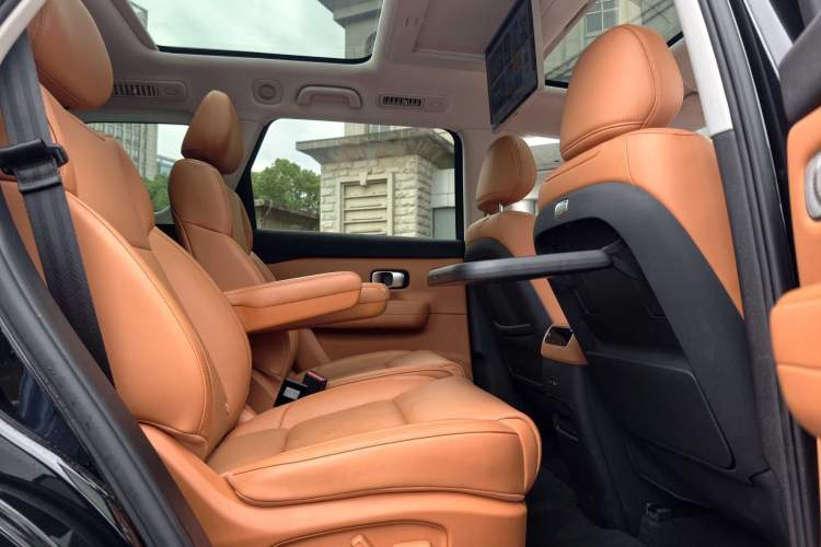 Used Leapmotor C16 2026 Extended-Range 280 LiDAR Zhizun Edition 6 Seats Interior 2