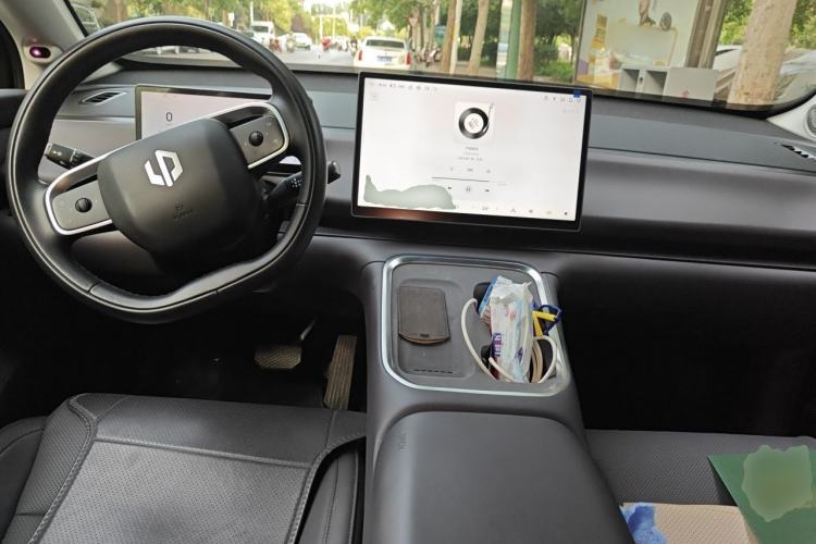 Used Leapmotor C16 2026 Extended-Range 280 LiDAR Zhizun Edition 6 Seats Interior 2