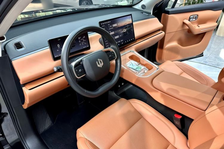 Used Leapmotor C16 2026 Extended-Range 280 LiDAR Zhizun Edition 6 Seats Interior 3