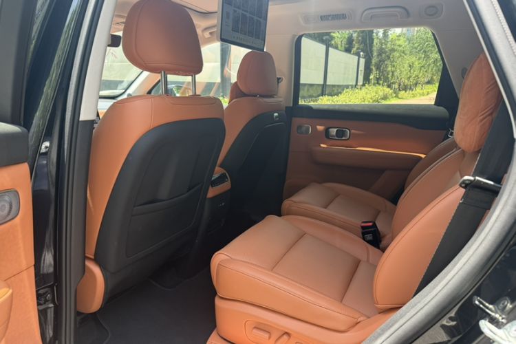 Used Leapmotor C16 2026 Extended-Range 280 LiDAR Zhizun Edition 6 Seats Interior 3