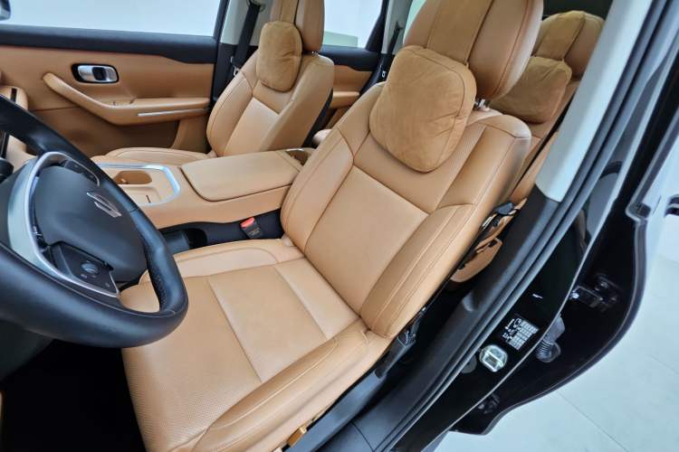 Used Leapmotor C16 2026 Extended-Range 280 LiDAR Zhizun Edition 6 Seats Interior 4
