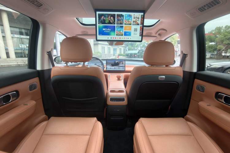 Used Leapmotor C16 2026 Extended-Range 280 LiDAR Zhizun Edition 6 Seats Interior 5