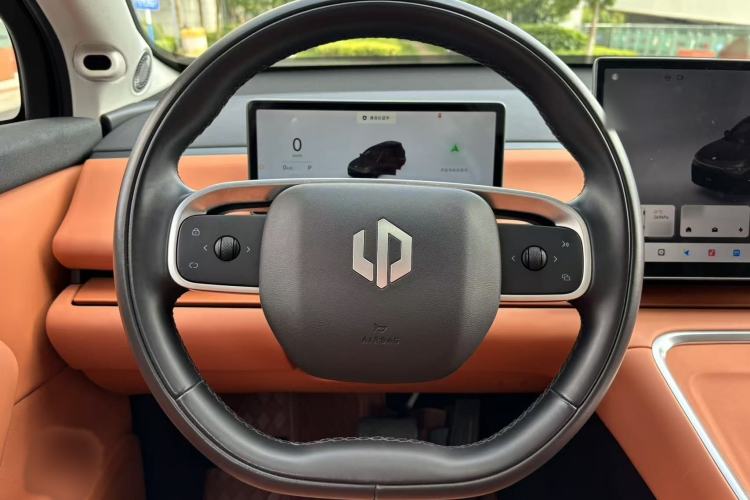 Used Leapmotor C16 2026 Extended-Range 280 LiDAR Zhizun Edition 6 Seats Interior 9