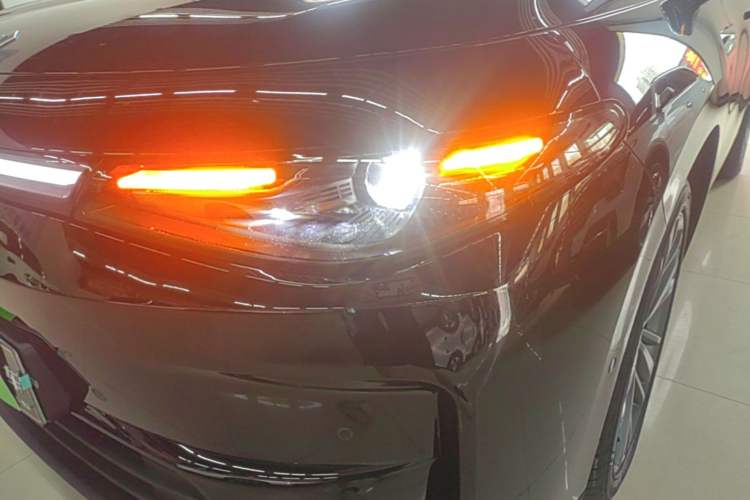 Used Leapmotor C16 2026 Extended-Range 280 LiDAR Zhizun Edition 6 Seats Left Front Headlight