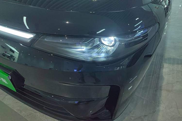 Used Leapmotor C16 2026 Extended-Range 280 LiDAR Zhizun Edition 6 Seats Left Front Headlight