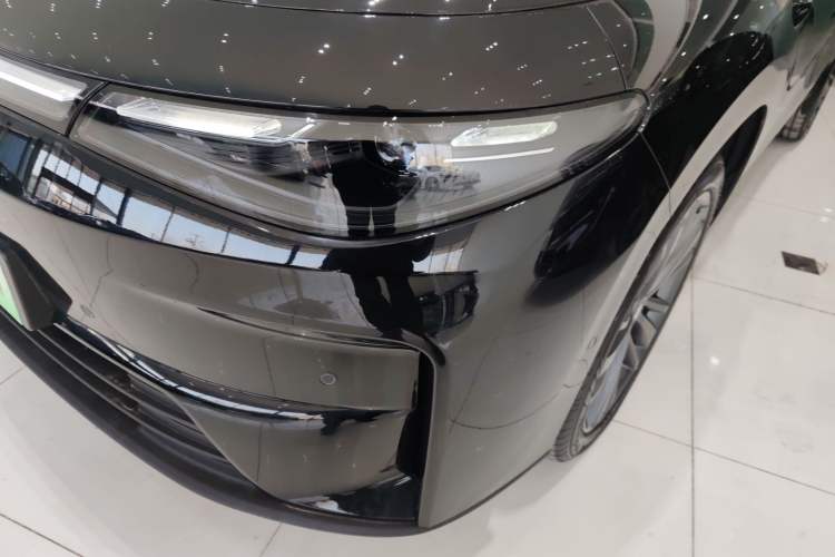 Used Leapmotor C16 2026 All-Electric 630 LiDAR Zhizun Edition 6 Seats Left Front Headlight