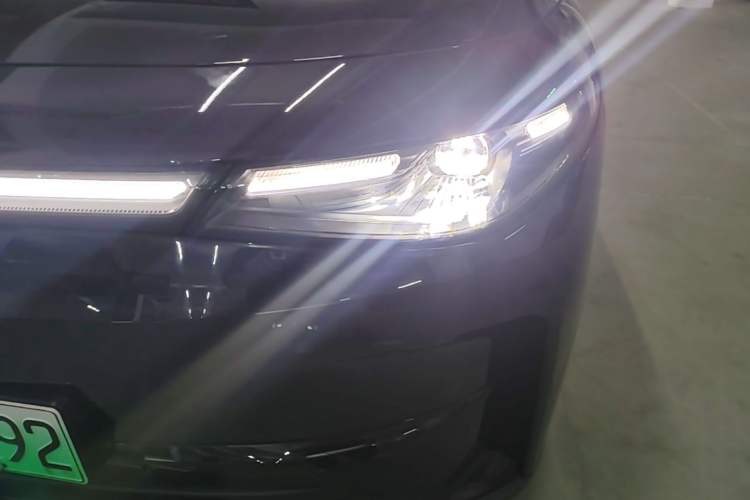 Used Leapmotor C16 2026 Extended-Range 280 LiDAR Zhizun Edition 6 Seats Left Front Headlight