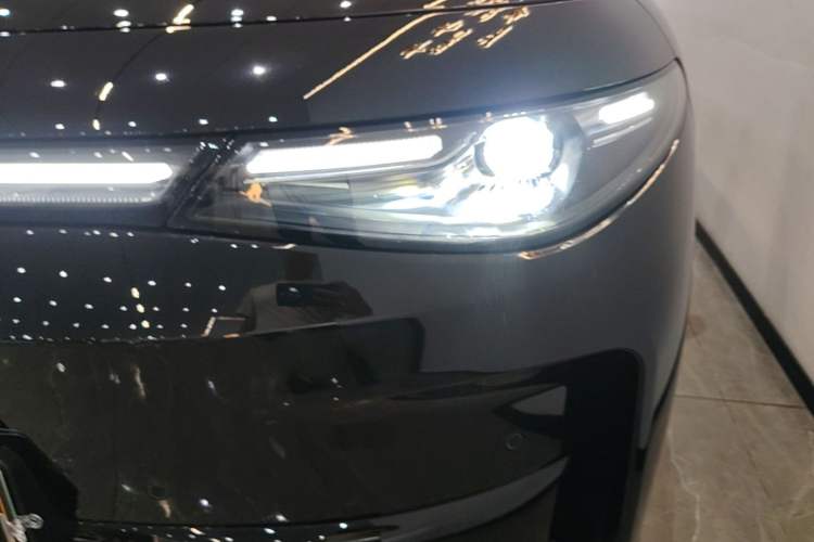 Used Leapmotor C16 2026 Extended-Range 280 LiDAR Version 6 Seats Left Front Headlight