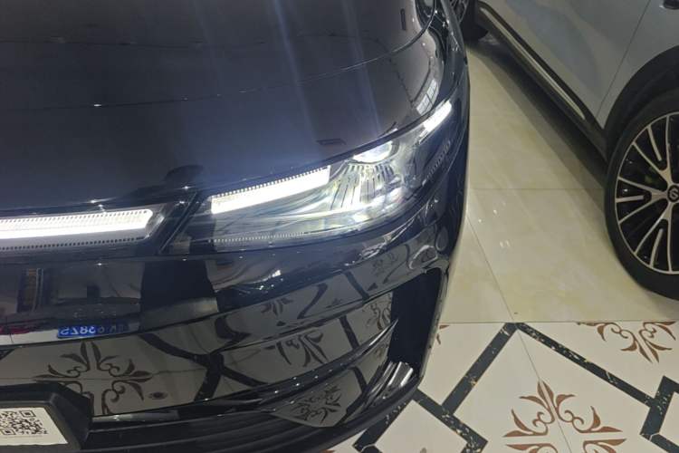 Used Leapmotor C16 2026 Extended-Range 280 LiDAR Zhizun Edition 6 Seats Left Front Headlight