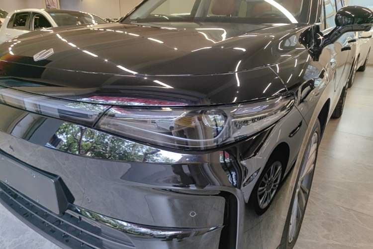 Used Leapmotor C16 2026 Extended-Range 280 LiDAR Zhizun Edition 6 Seats Left Front Headlight