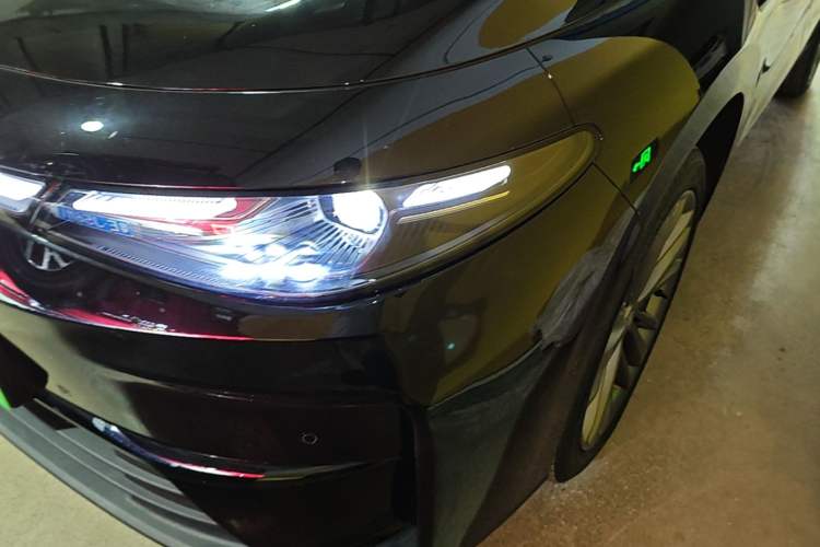 Used Leapmotor C16 2026 Extended-Range 280 LiDAR Zhizun Edition 6 Seats Left Front Headlight