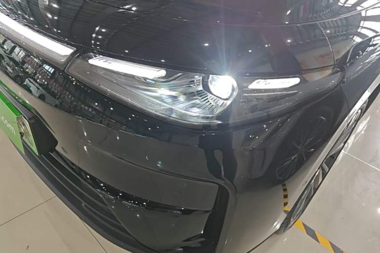 Used Leapmotor C16 2026 Extended-Range 280 LiDAR Zhizun Edition 6 Seats Left Front Headlight