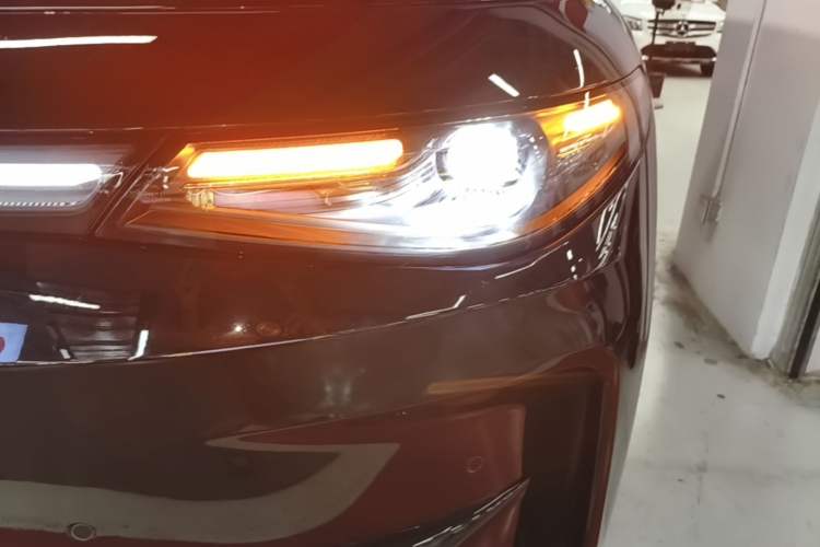 Used Leapmotor C16 2026 Extended-Range 280 LiDAR Zhizun Edition 6 Seats Left Front Headlight
