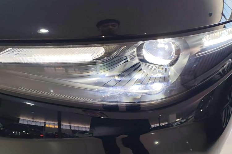 Used Leapmotor C16 2026 Extended-Range 280 LiDAR Zhizun Edition 6 Seats Left Front Headlight