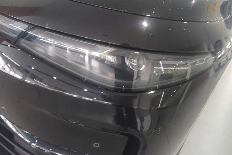 Used Leapmotor C16 2026 All-Electric 630 LiDAR Zhizun Edition 6 Seats Left Front Headlight