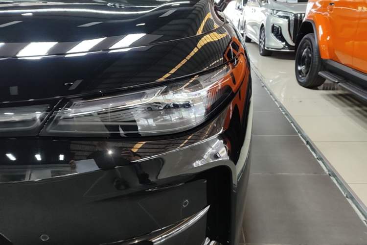 Used Leapmotor C16 2026 Extended-Range 280 LiDAR Zhizun Edition 6 Seats Left Front Headlight