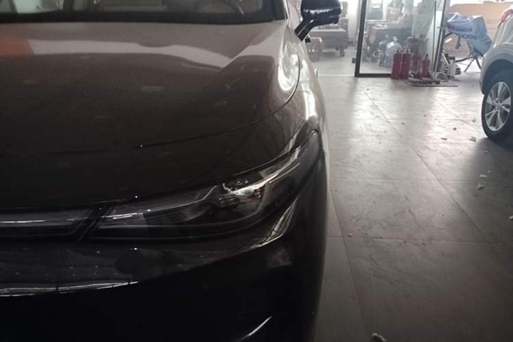 Used Leapmotor C16 2026 Extended-Range 280 LiDAR Zhizun Edition 6 Seats Left Front Headlight