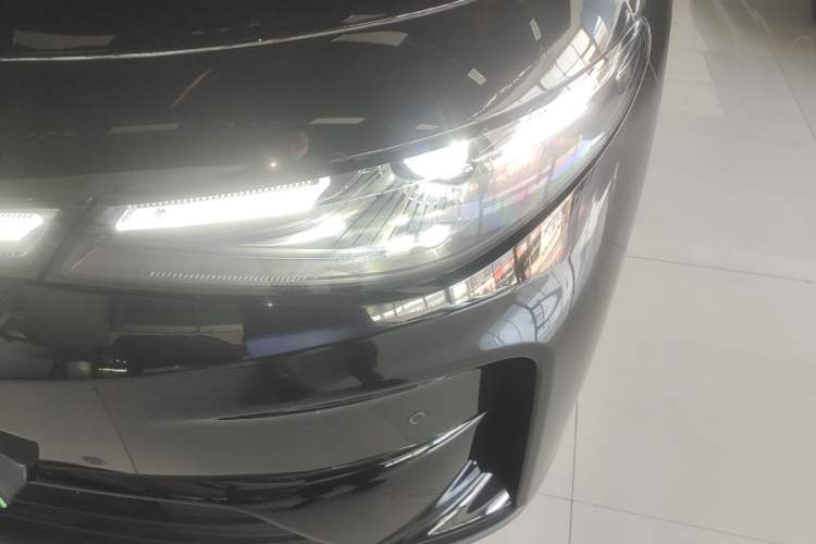 Used Leapmotor C16 2026 Extended-Range 280 LiDAR Zhizun Edition 6 Seats Left Front Headlight
