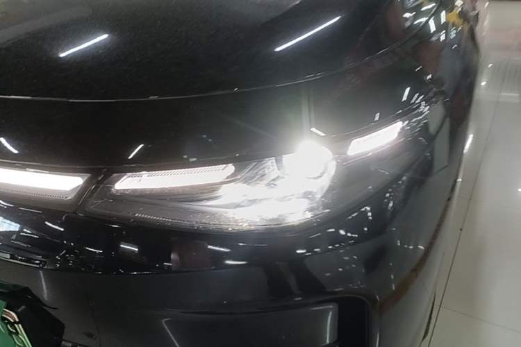 Used Leapmotor C16 2026 Extended-Range 280 LiDAR Zhizun Edition 6 Seats Left Front Headlight