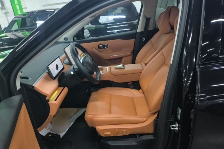 Used Leapmotor C16 2026 Extended-Range 280 LiDAR Zhizun Edition 6 Seats Left Front Seat