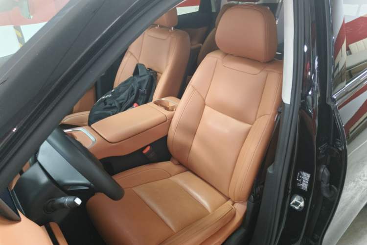 Used Leapmotor C16 2026 All-Electric 630 LiDAR Zhizun Edition 6 Seats Left Front Seat