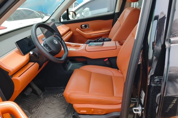 Used Leapmotor C16 2026 Extended-Range 280 LiDAR Zhizun Edition 6 Seats Left Front Seat